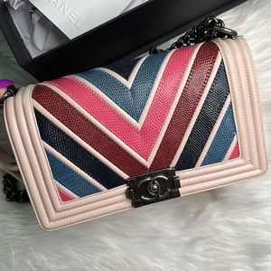 Chanel Exotic Lizard Chevron Pattern. Pale pink leather, LIMITED EDITION